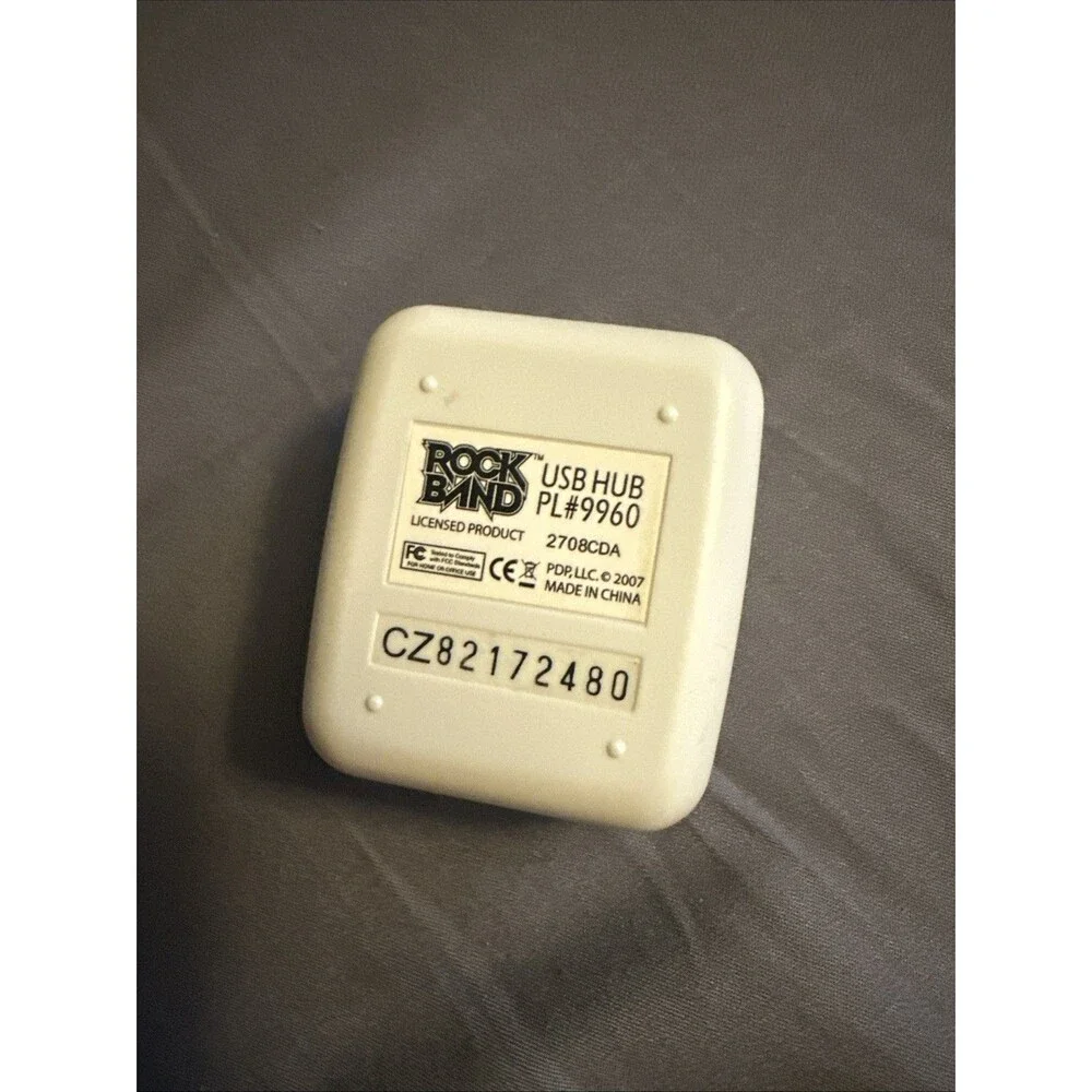 Genuine Rock Band USB Hub PL-9960 - PS3 /Xbox 360 / Wii 4 2.0 ports